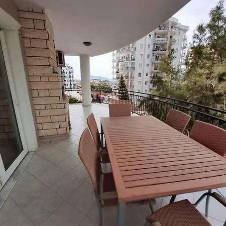 Panaroma Garden 2+1 Castle View * Алания
